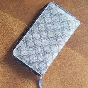 GUCCI Wallet Canvas monogram